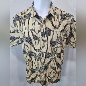 LRG Giraffe Print men's  button-down short-sleeve large